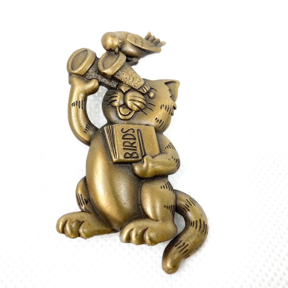 Vintage, Bird Watching Cat, Fashion Pin Kitty with Binoculars by Janette Jewelry